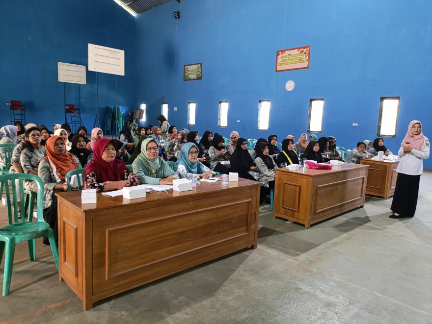 POSYANDU Selodoko Gelar Pelatihan Bagi Kader: Mengenal Lebih Dekat Perilaku Hidup Bersih dan Sehat (PHBS) serta Pentingnya Keluarga Berencana (KB) bagi Masyarakat Desa